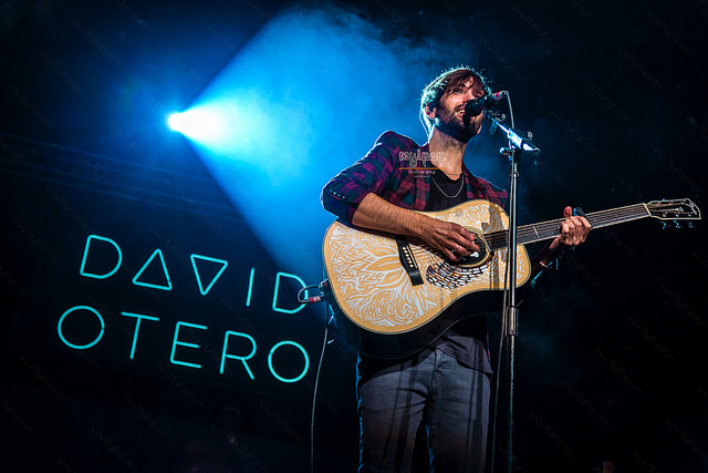 David Otero lanza el vídeo de “12 horas”, grabado en directo en su concierto de La Riviera de Madrid