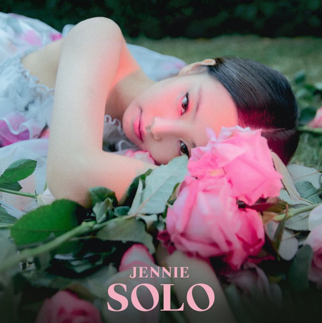 Jennie (BLACKPINK) arrasa con Solo, su primer tema en solitario