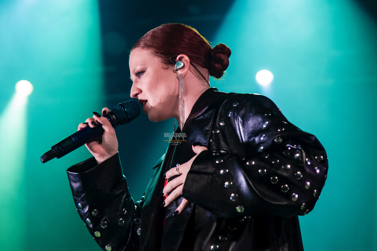 JESS GLYNNE 4.jpg
