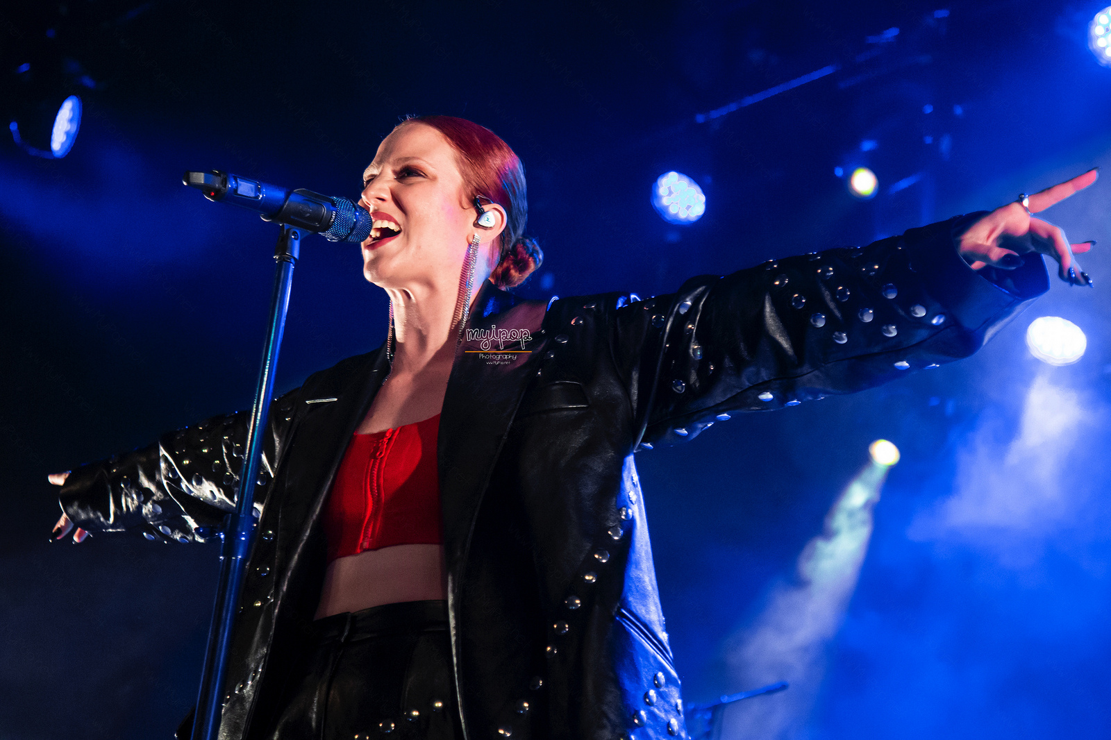JESS GLYNNE 5.jpg