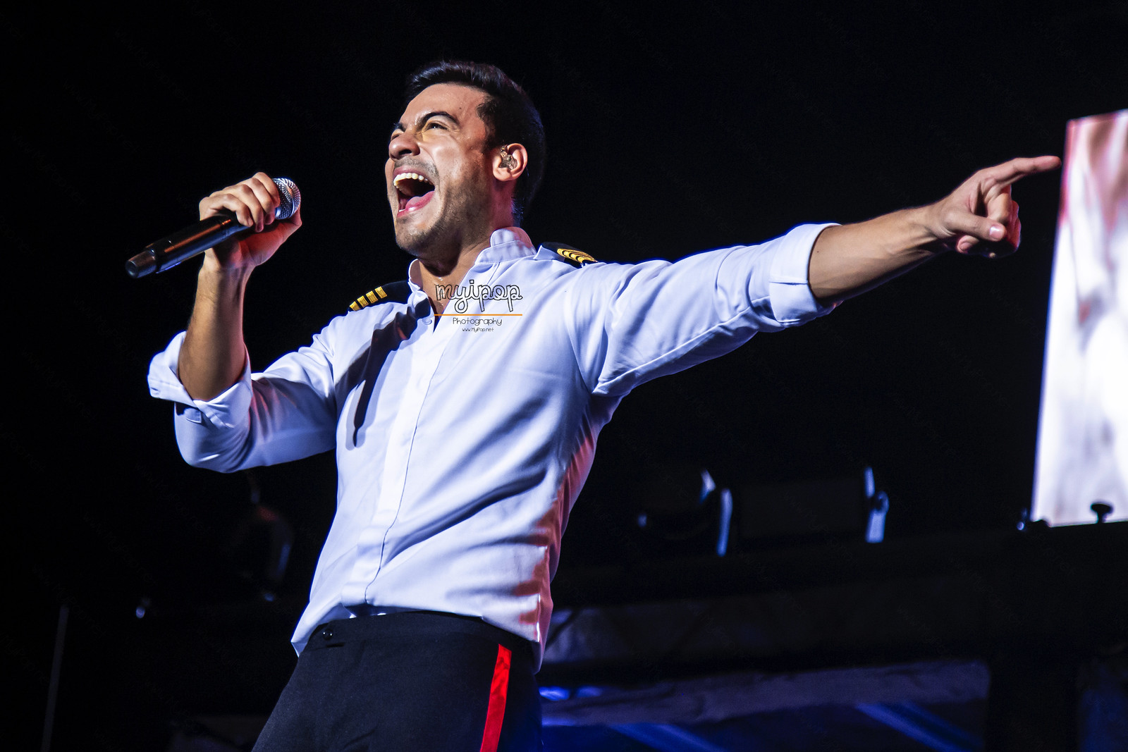 CARLOS RIVERA 11