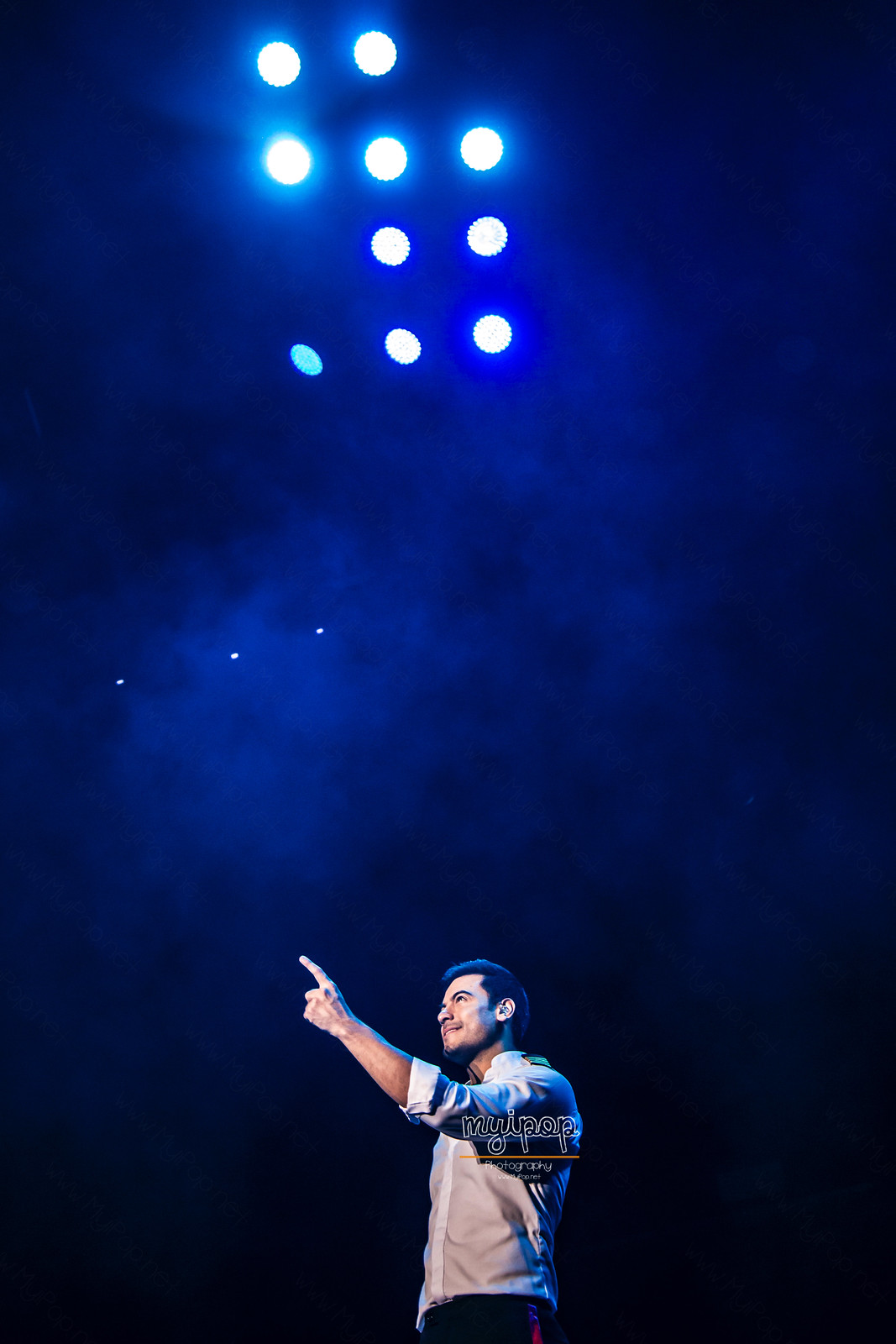 CARLOS RIVERA 7.jpg