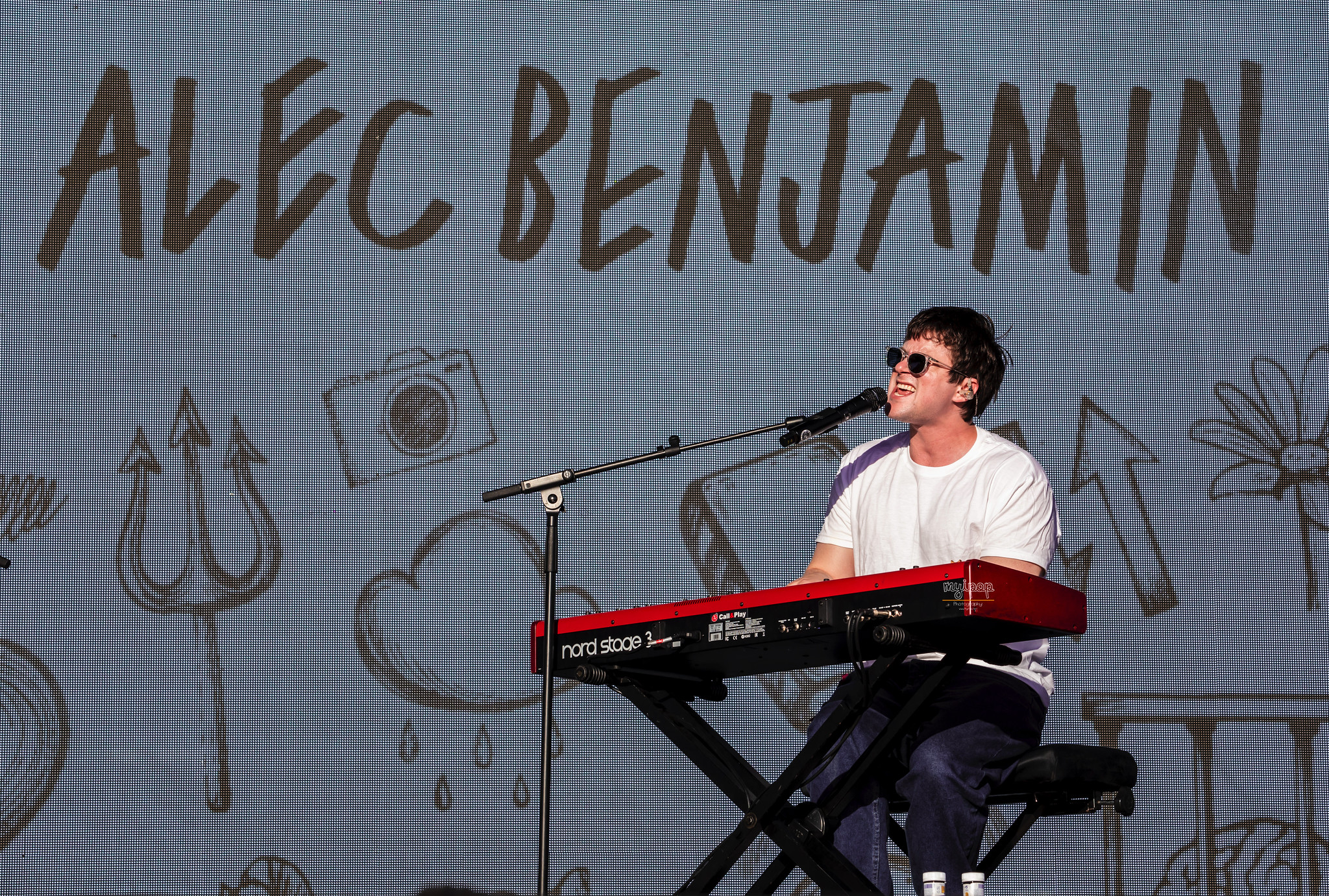 Alec Benjamin - MyiPop