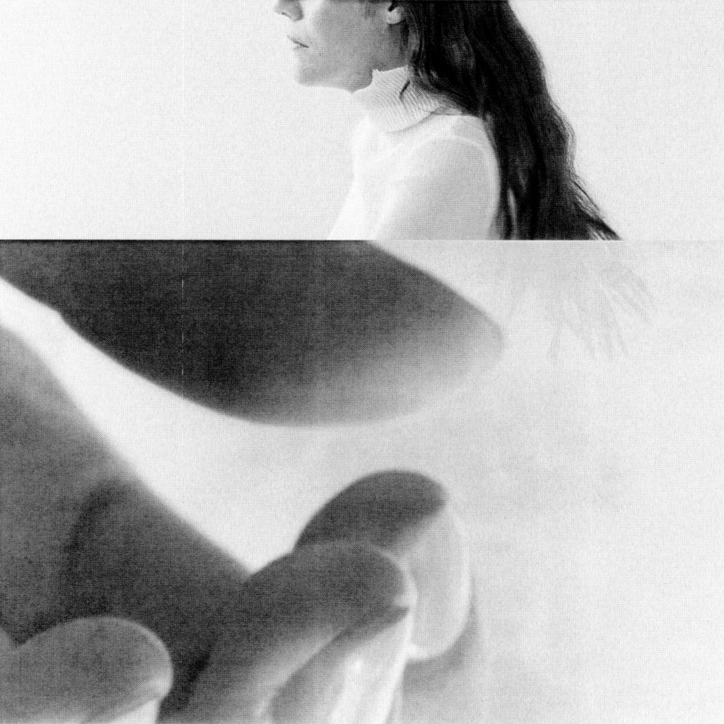 Valeria Castro - MyiPop